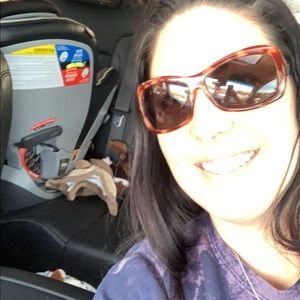 Meet your Posher, Goldie